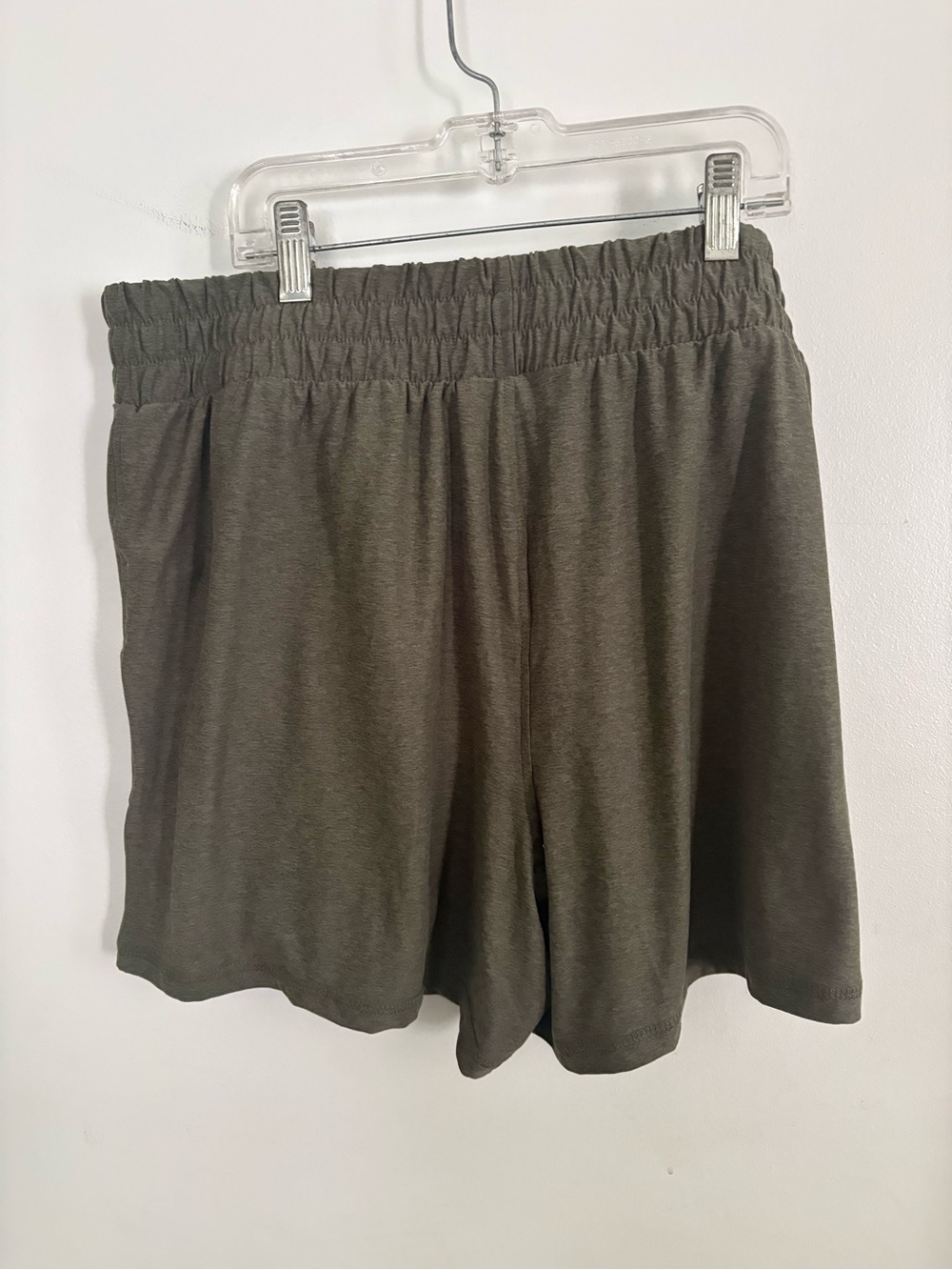 Athletic Works Olive Green Women's Elastic Waist Shorts - Picture 4 of 5